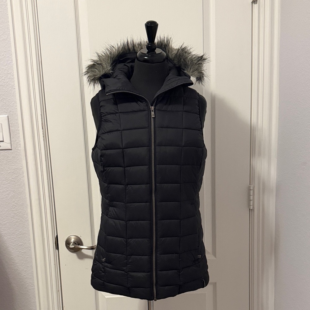 Columbia Omni-Heat Black Puffer Vest with Faux Fur Hood SZ M
